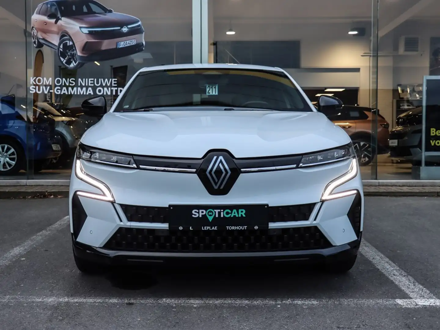 Renault Megane E-Tech Techno 220pk |GOOGLE MAPS|CAMERA|AUTOM. AIRCO| White - 2