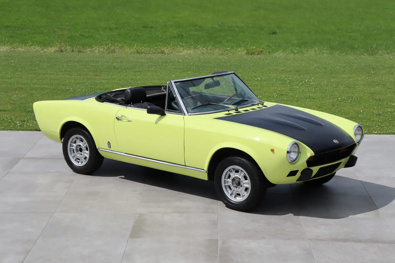 Fiat 124 Spider Sport CS1 Geel - 1