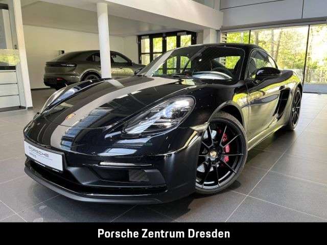 Second hand Porsche Cayman 