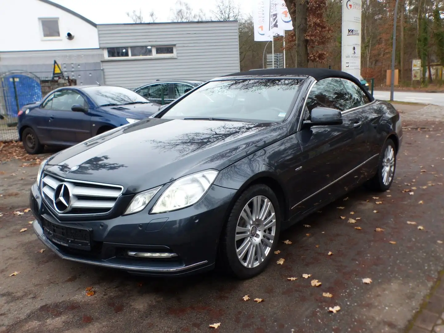Mercedes-Benz E 200 E200 CGI Cabrio Xenon Navi Shz Airscarf H/K AHK Gris - 2