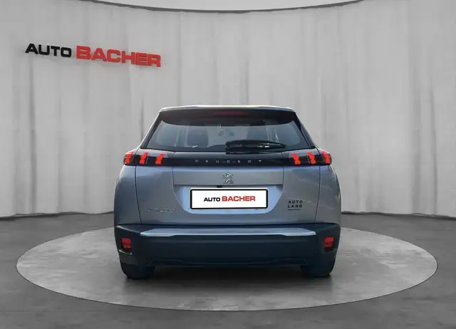 Peugeot 2008 view 3