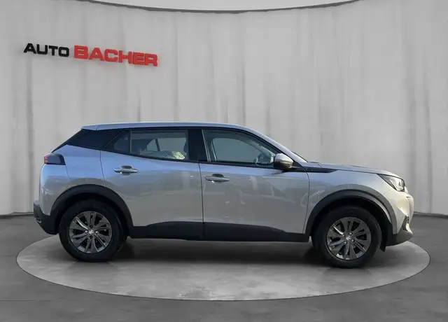 Peugeot 2008 view 6