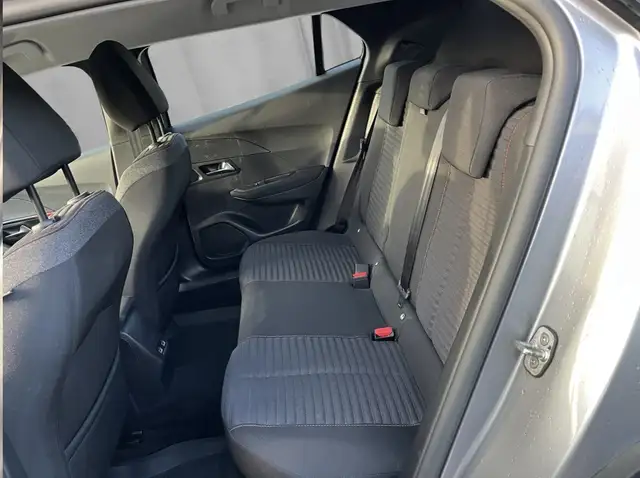 Peugeot 2008 view 11