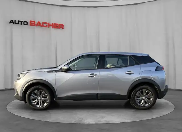 Peugeot 2008 view 4