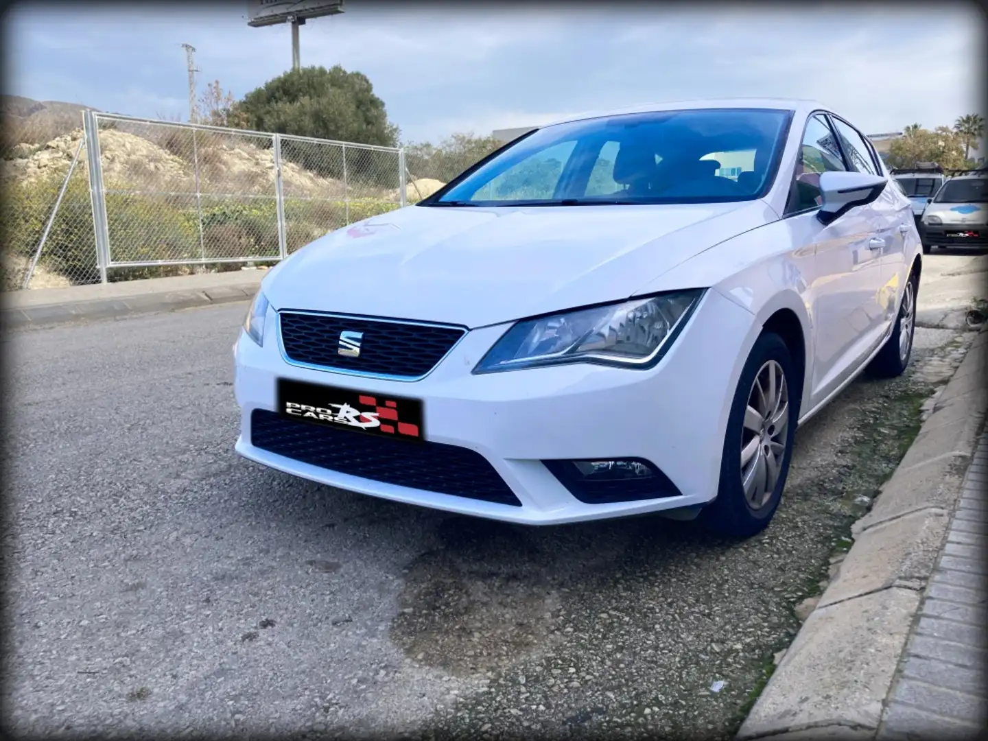 SEAT Leon 1.2 TSI S&S Style 105 Weiß - 2