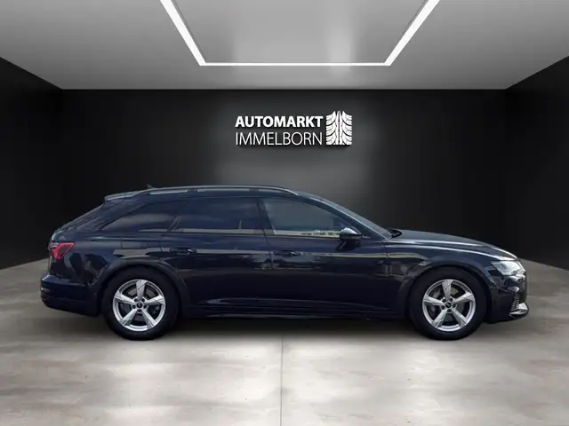 Audi A6 view 11