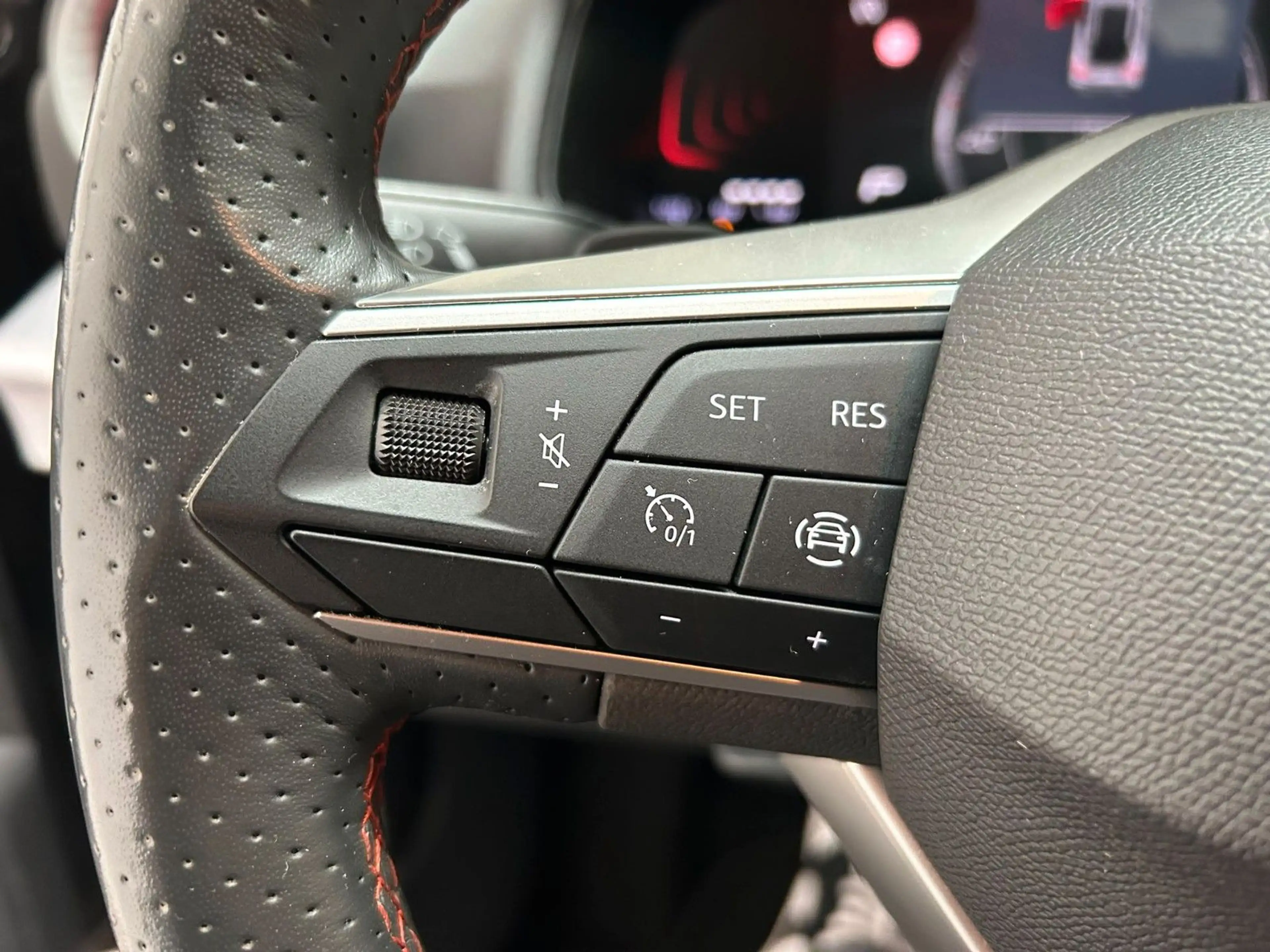 SEAT Arona FR DSG Navi Kamera Sitzheizung  Tempo — photo 6