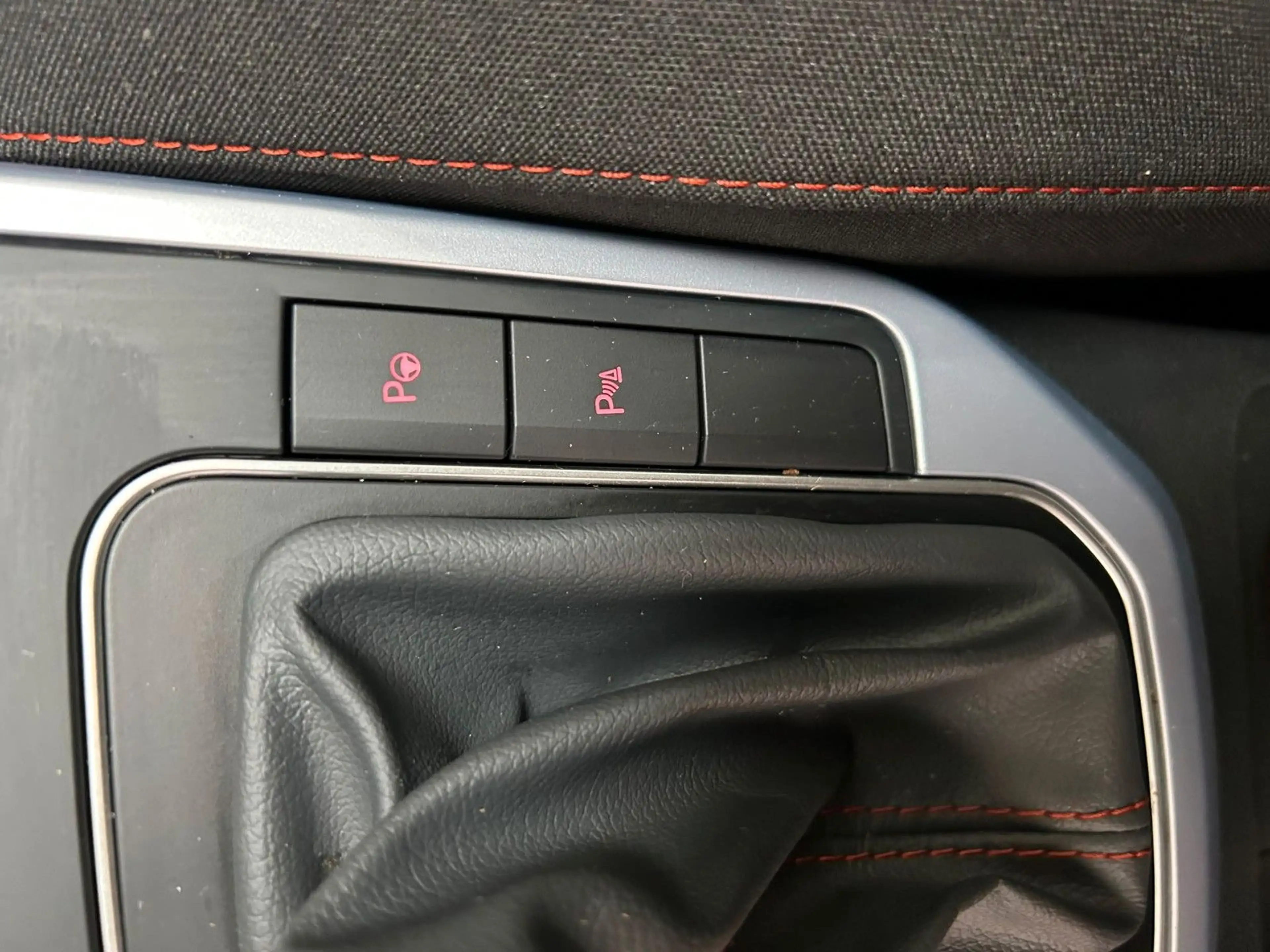 SEAT Arona FR DSG Navi Kamera Sitzheizung  Tempo — photo 15