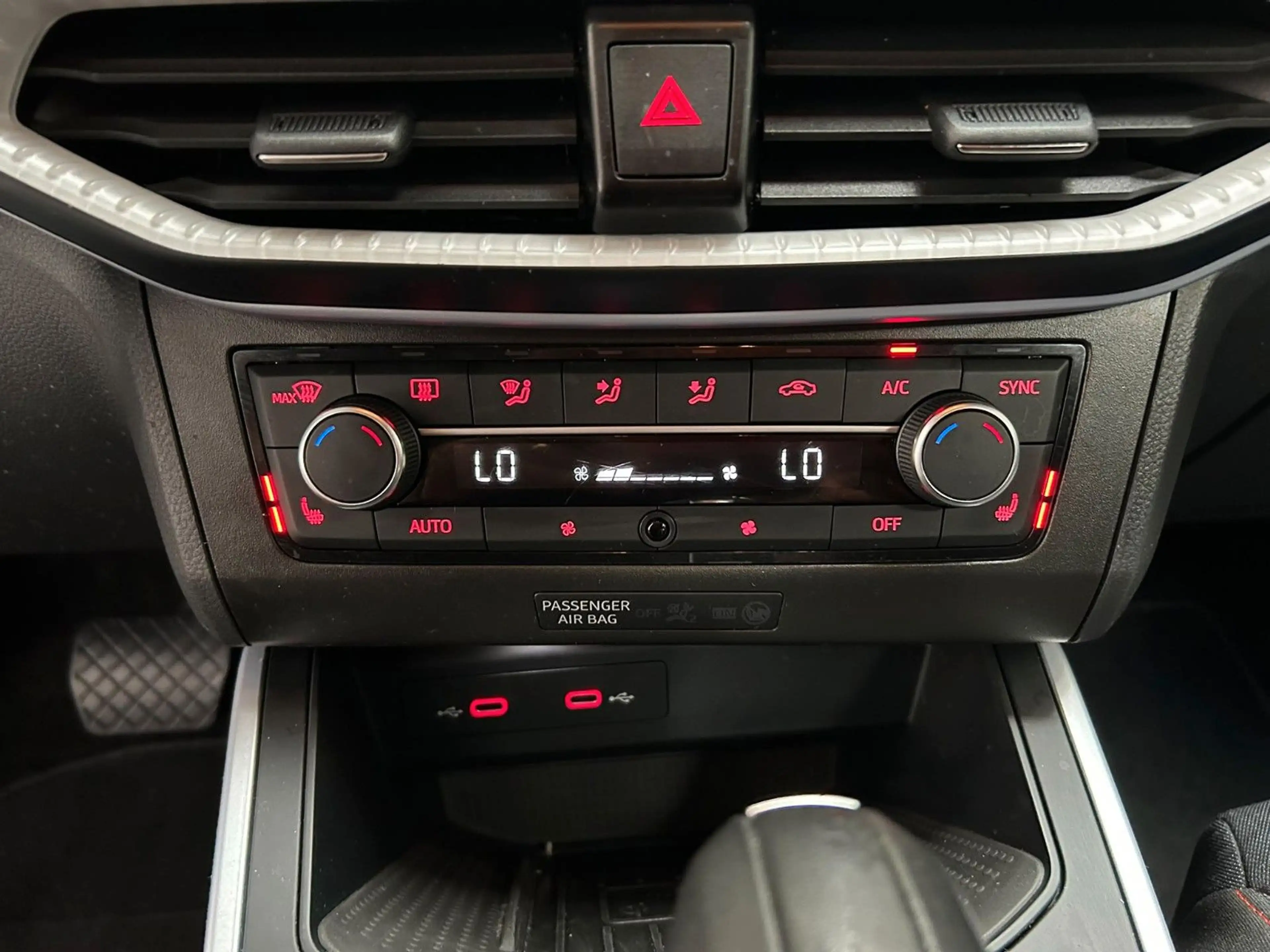 SEAT Arona FR DSG Navi Kamera Sitzheizung  Tempo — photo 14
