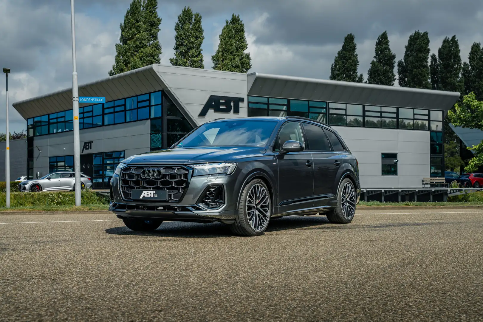 Audi Q7 60 TFSIe Audi Exclusive ABT Power S | B&O Advanced Grijs - 1