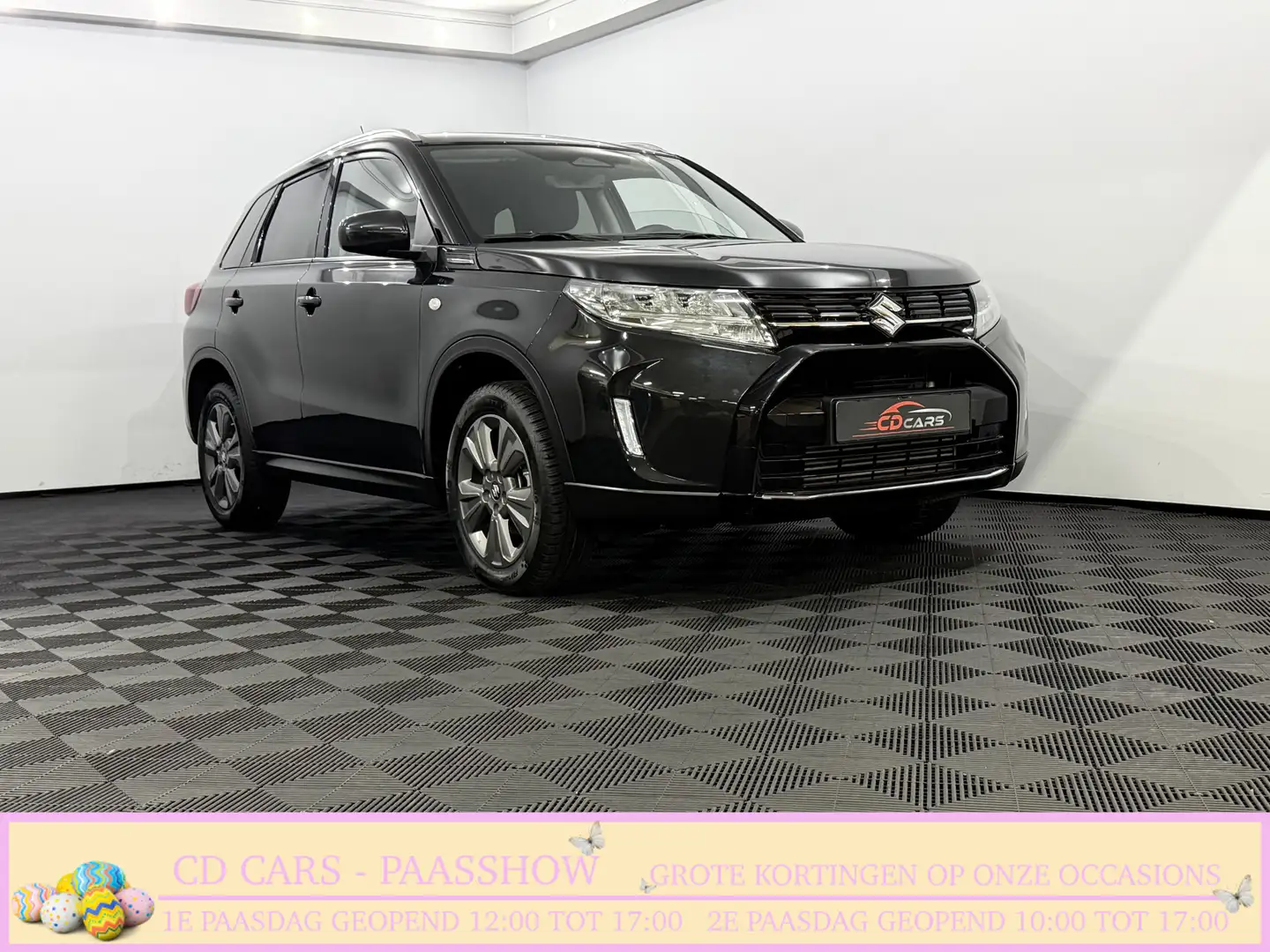 Suzuki Vitara 1.4 Boosterjet Select Smart Hybrid Camera, Navi, S Zwart - 1