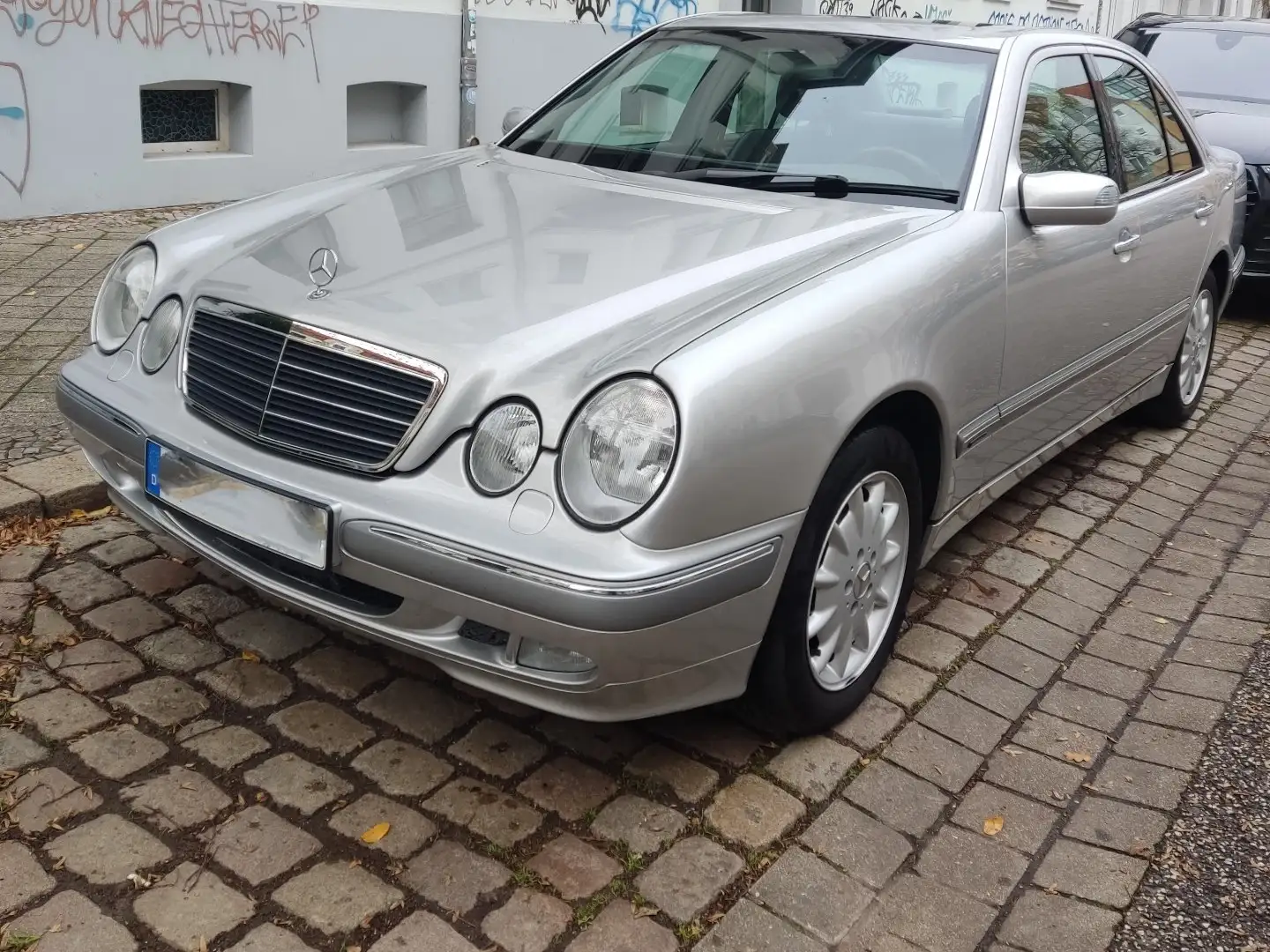 Mercedes-Benz E 240 Schreiben Sie an WhatsApp +380639664010. Silver - 1