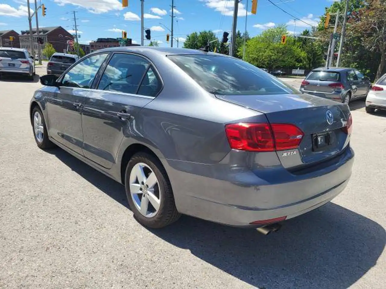 Volkswagen Jetta снимка Volkswagen Jetta