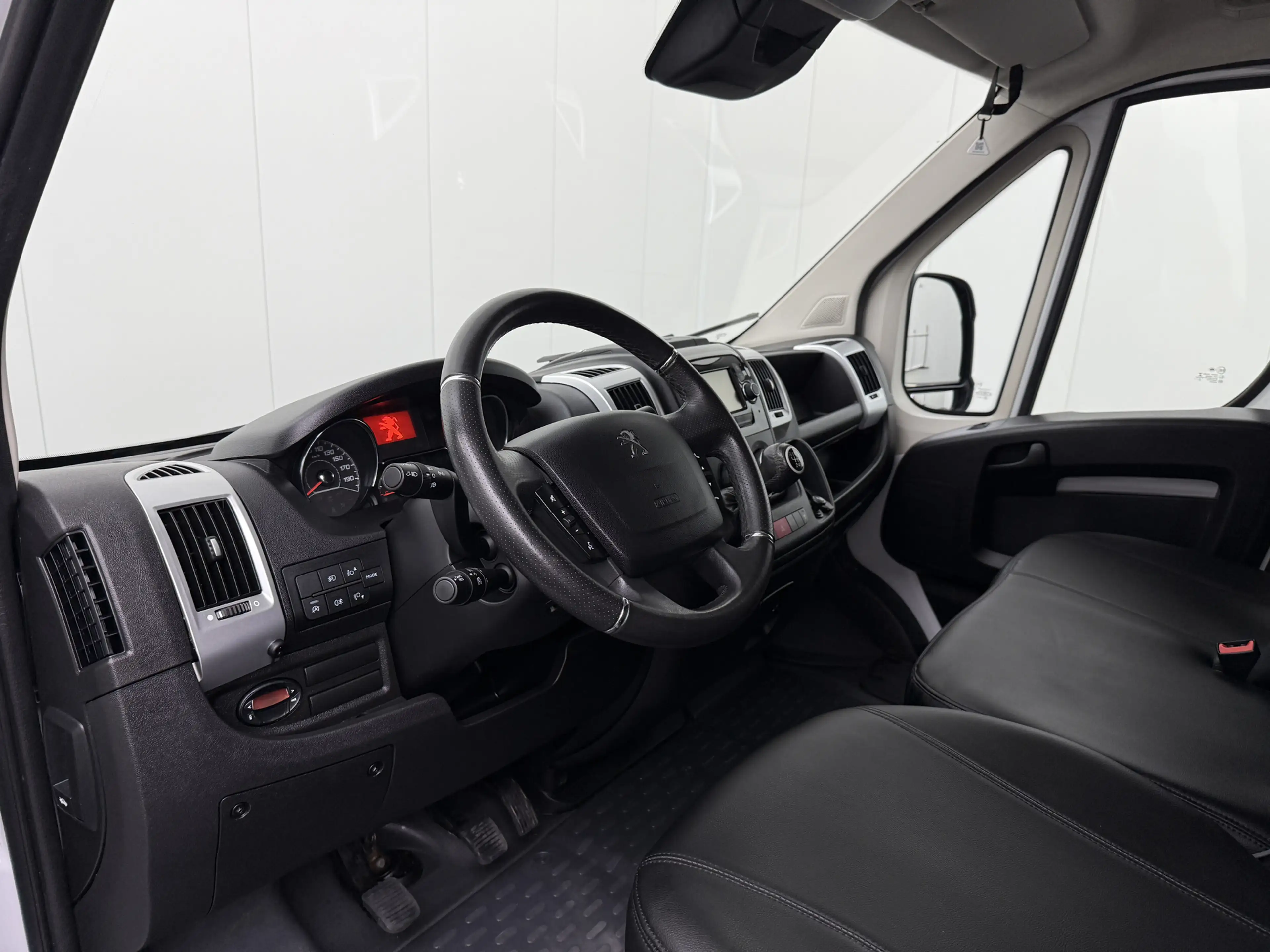 Peugeot Boxer 2.2BlueHDi 165PK L3H2 Zwaar Grip | 2xSchuifdeur | — photo 3
