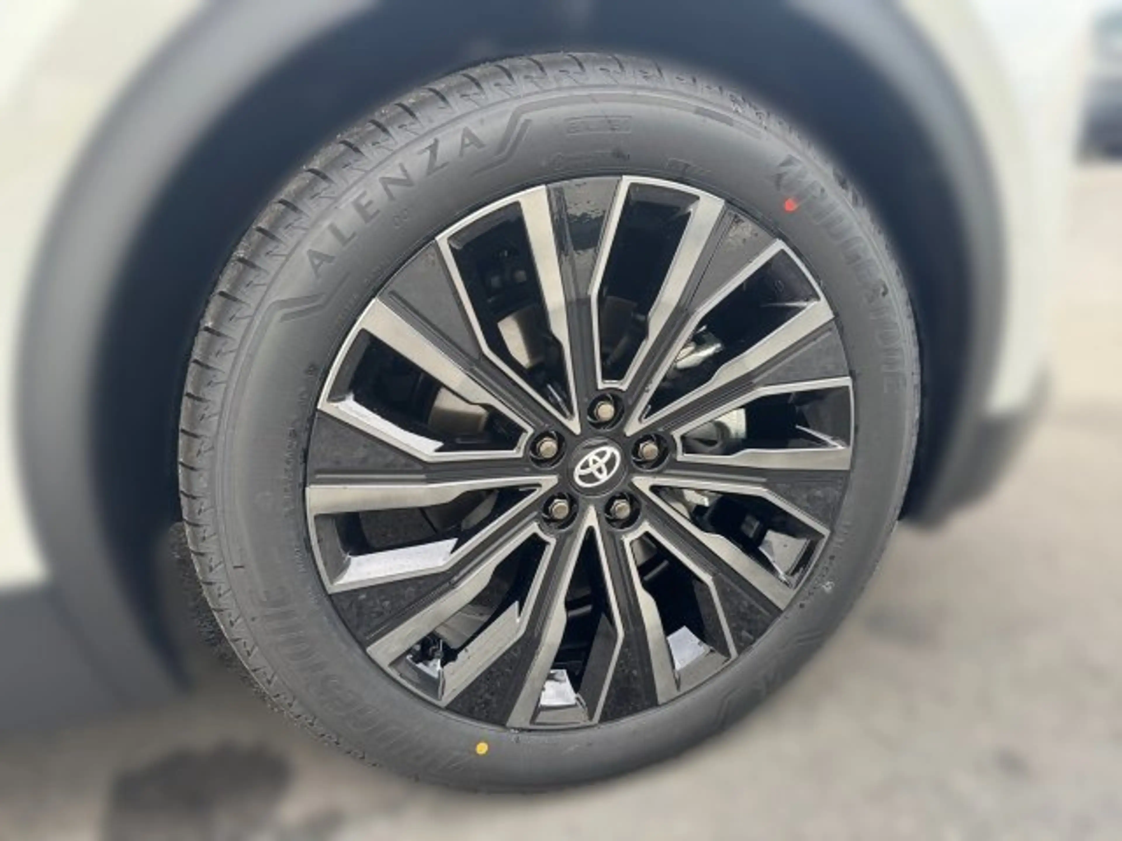Toyota C-HR+ Toyota C-HR+ 5-Türer Lounge Elektromotor / 77 kWh, — photo 13