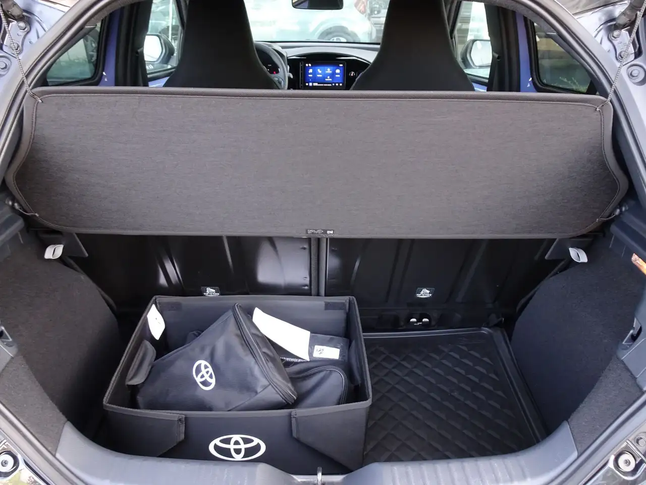 Toyota Aygo X 1.5 Hybrid 115 CV 5 porte, миниатюра 18