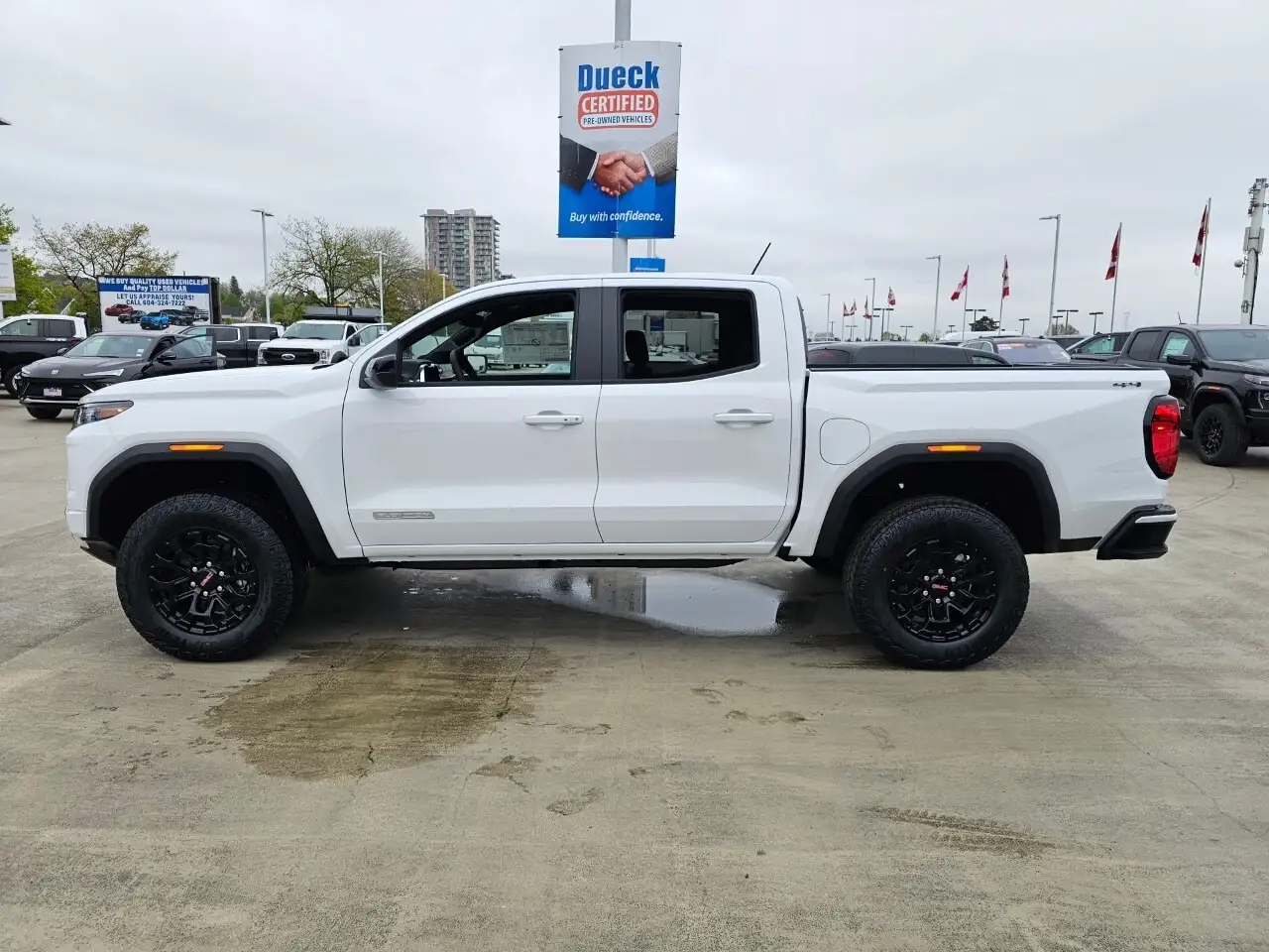 GMC Canyon снимка GMC Canyon