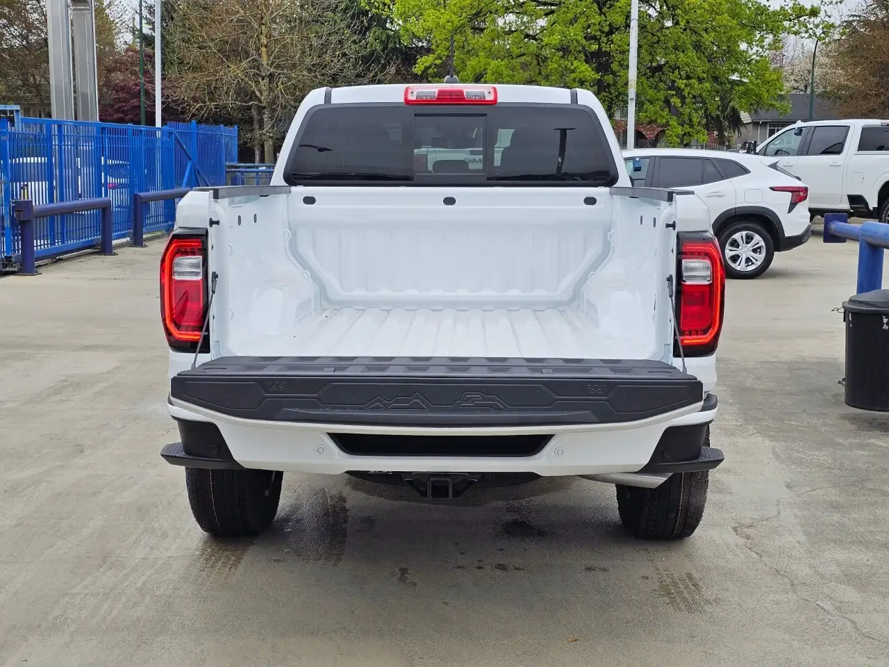 GMC Canyon снимка GMC Canyon