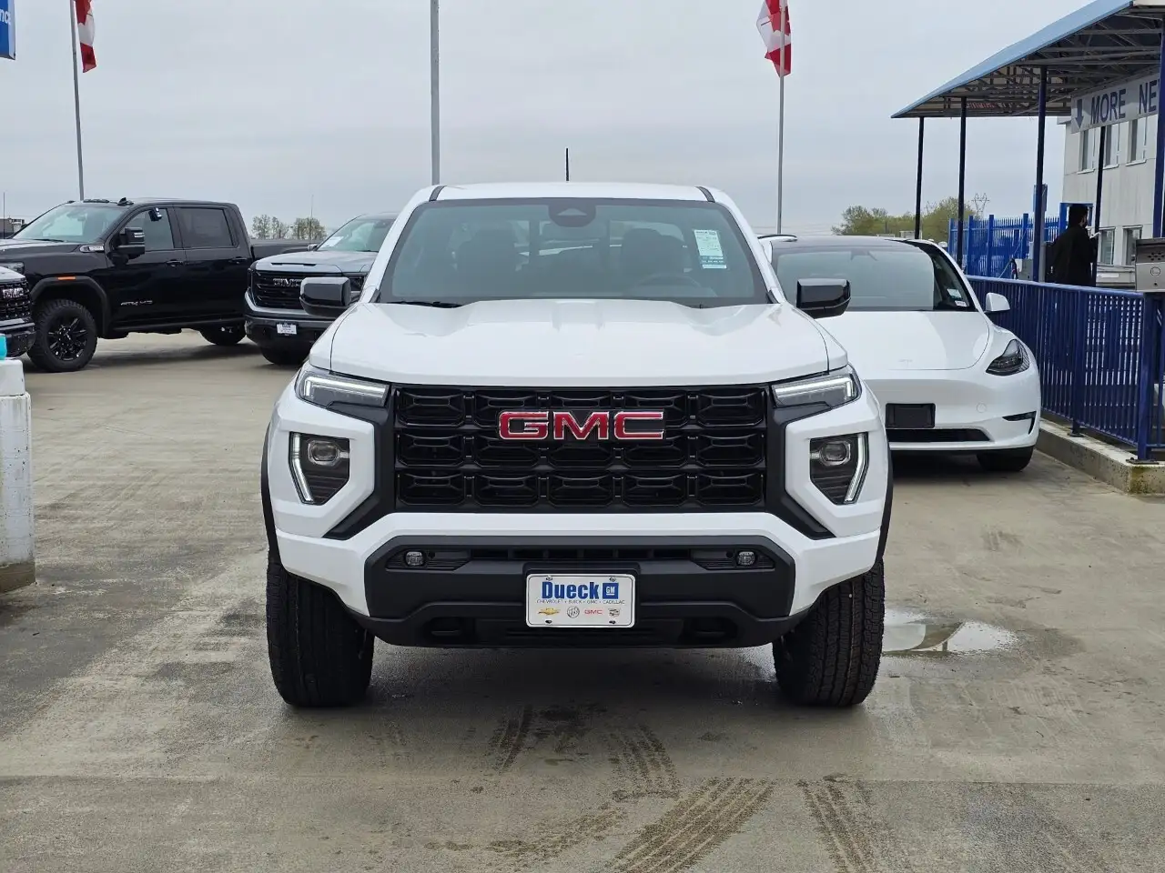 GMC Canyon снимка GMC Canyon