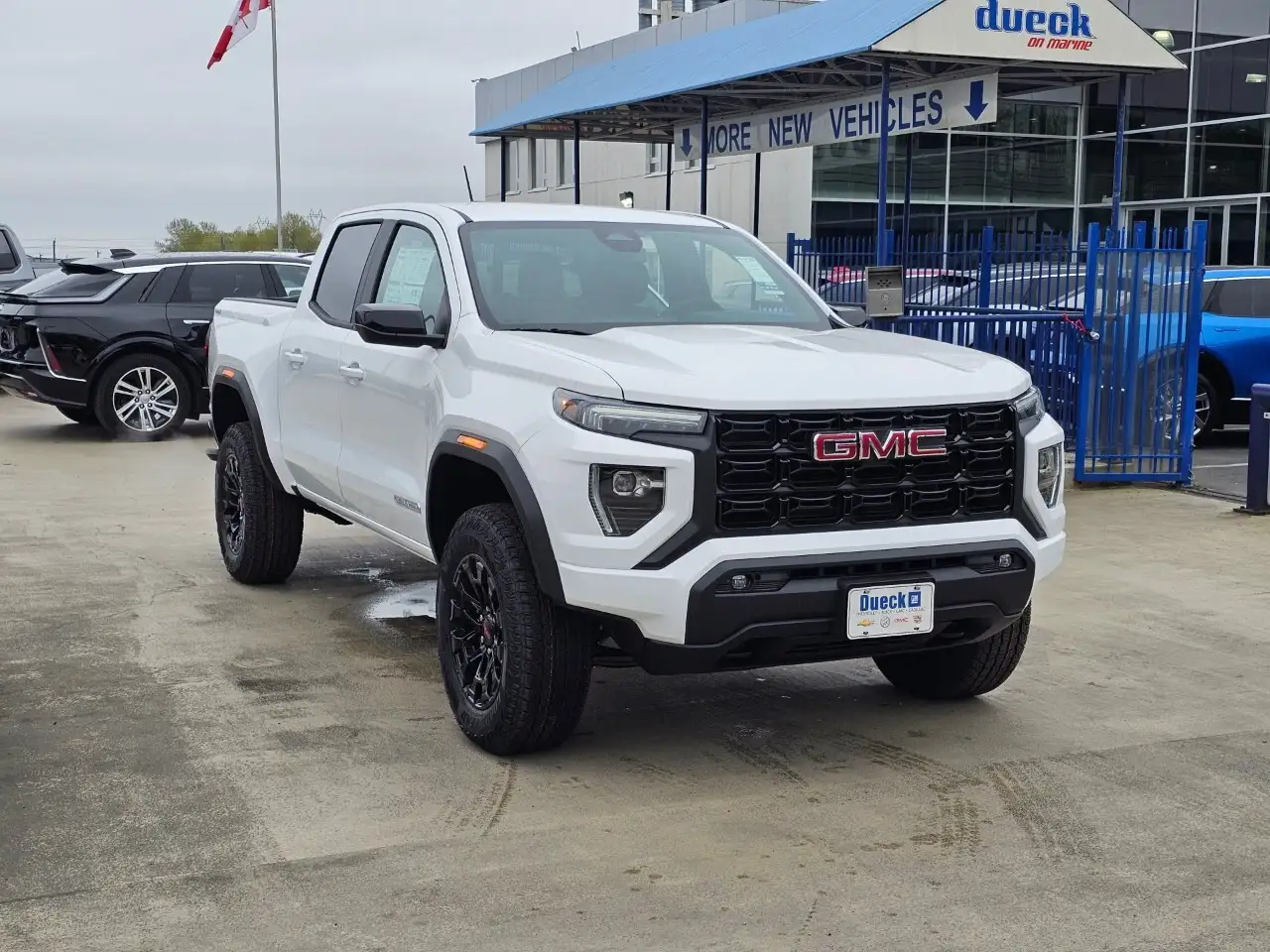 GMC Canyon снимка GMC Canyon