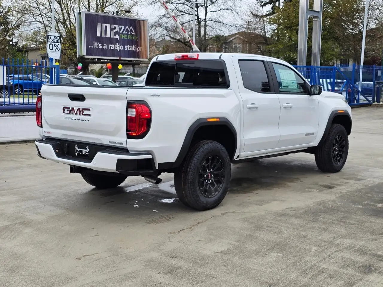 GMC Canyon снимка GMC Canyon