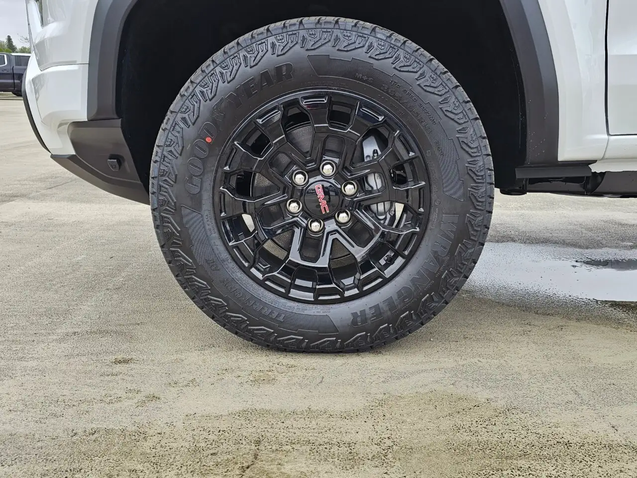 GMC Canyon снимка GMC Canyon