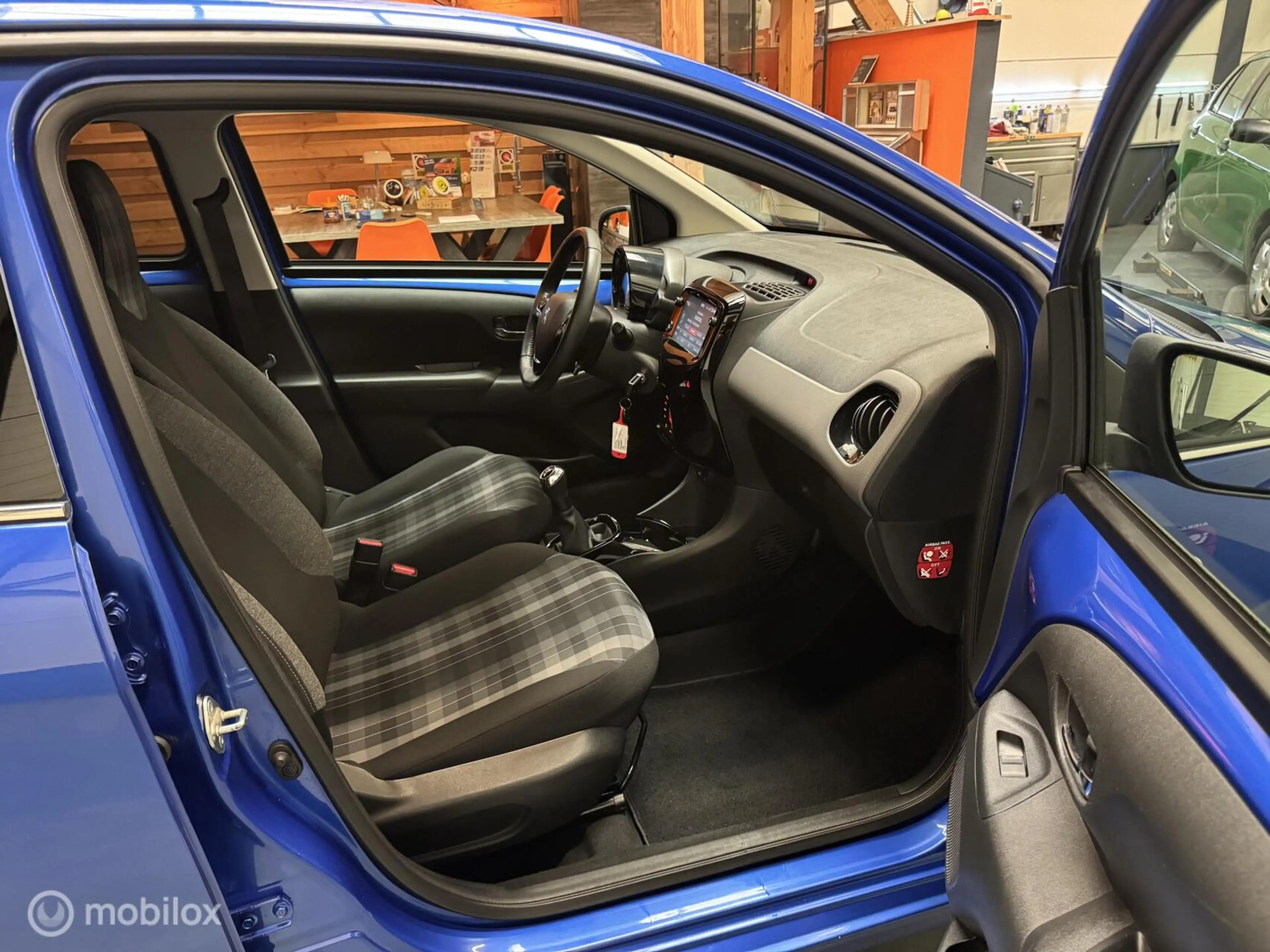 Peugeot 108 1.0 Allure Clima|LED|Carplay|NL-Auto! — photo 21