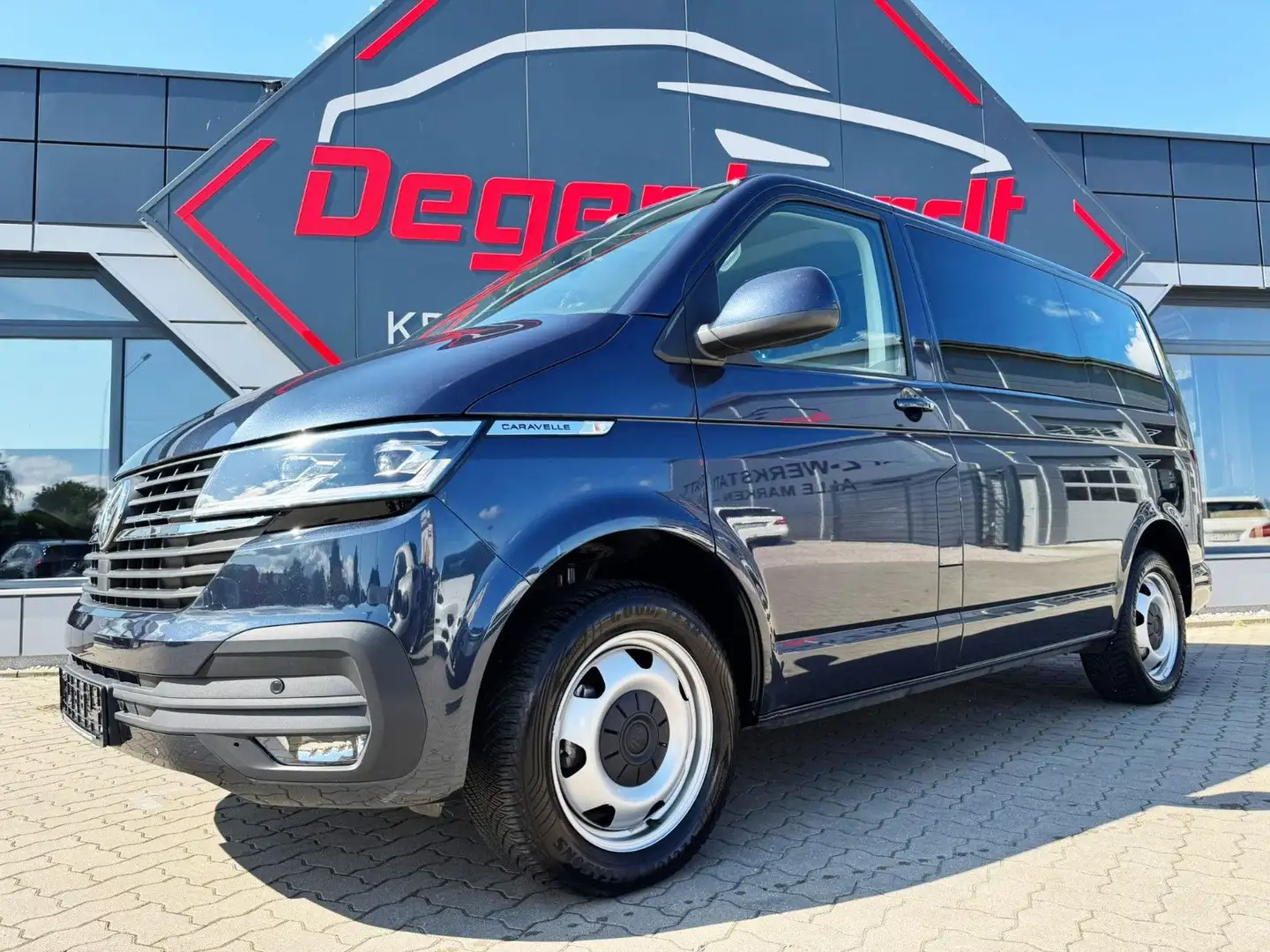 Volkswagen T6 Caravelle T6.1 Caravelle 2.0 TDI DSG Trendl. LED Sthzg AHK Blau - 1
