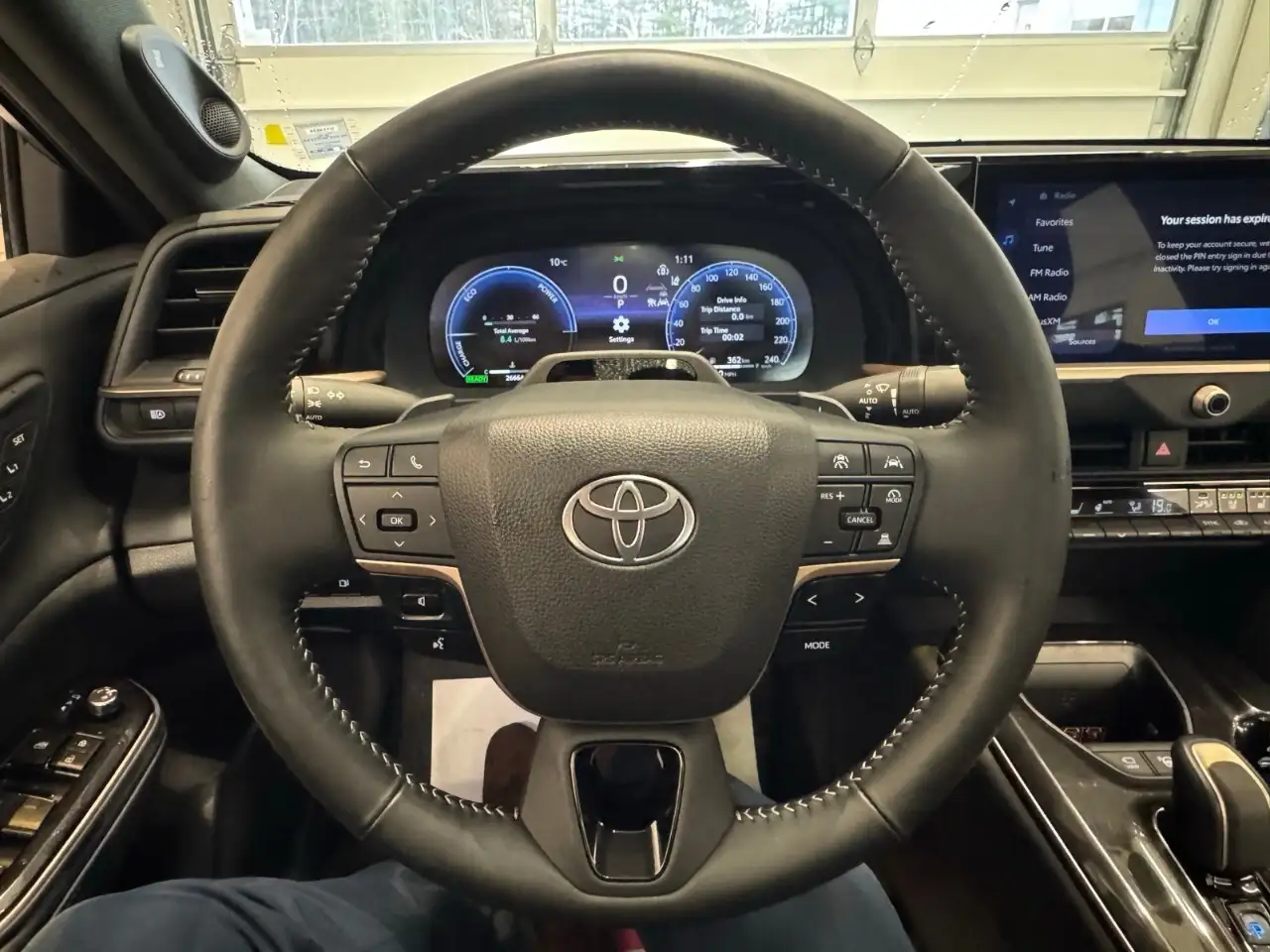 Toyota Crown снимка Toyota Crown