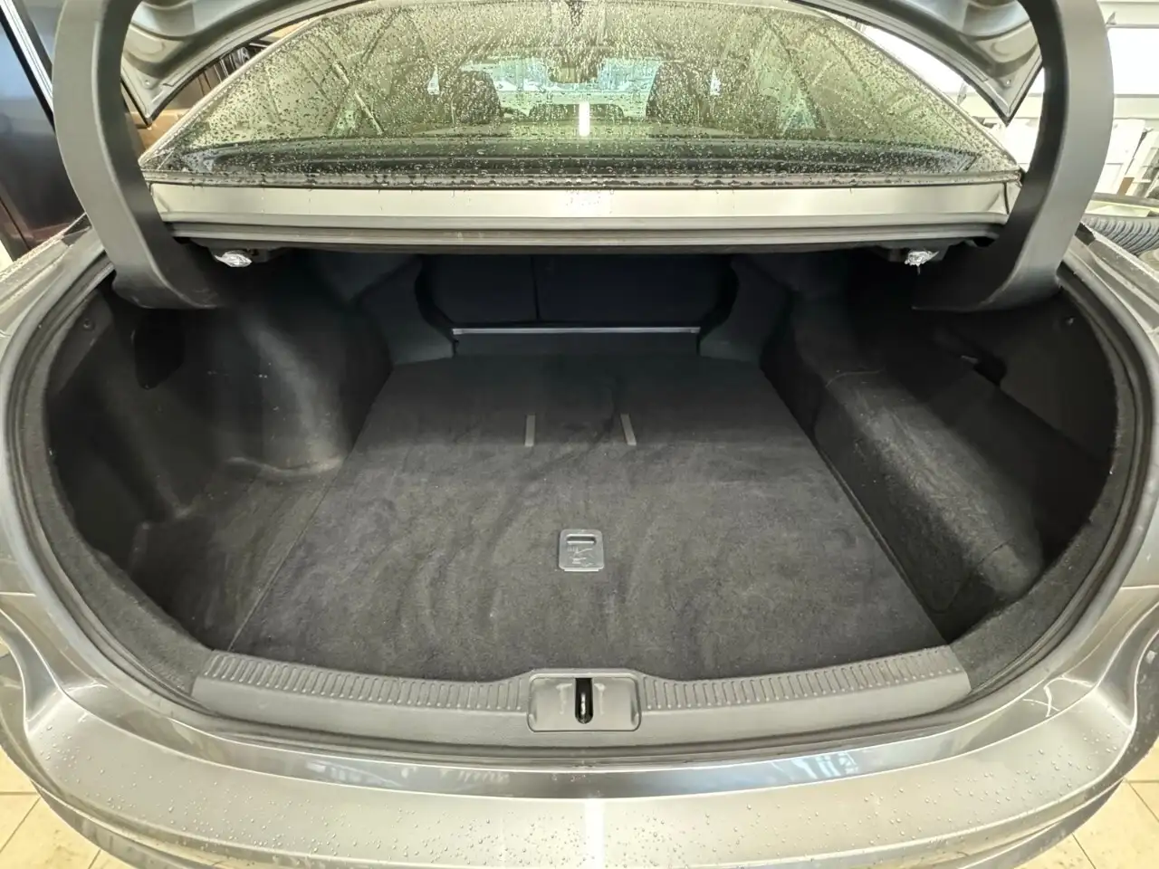 Toyota Crown снимка Toyota Crown