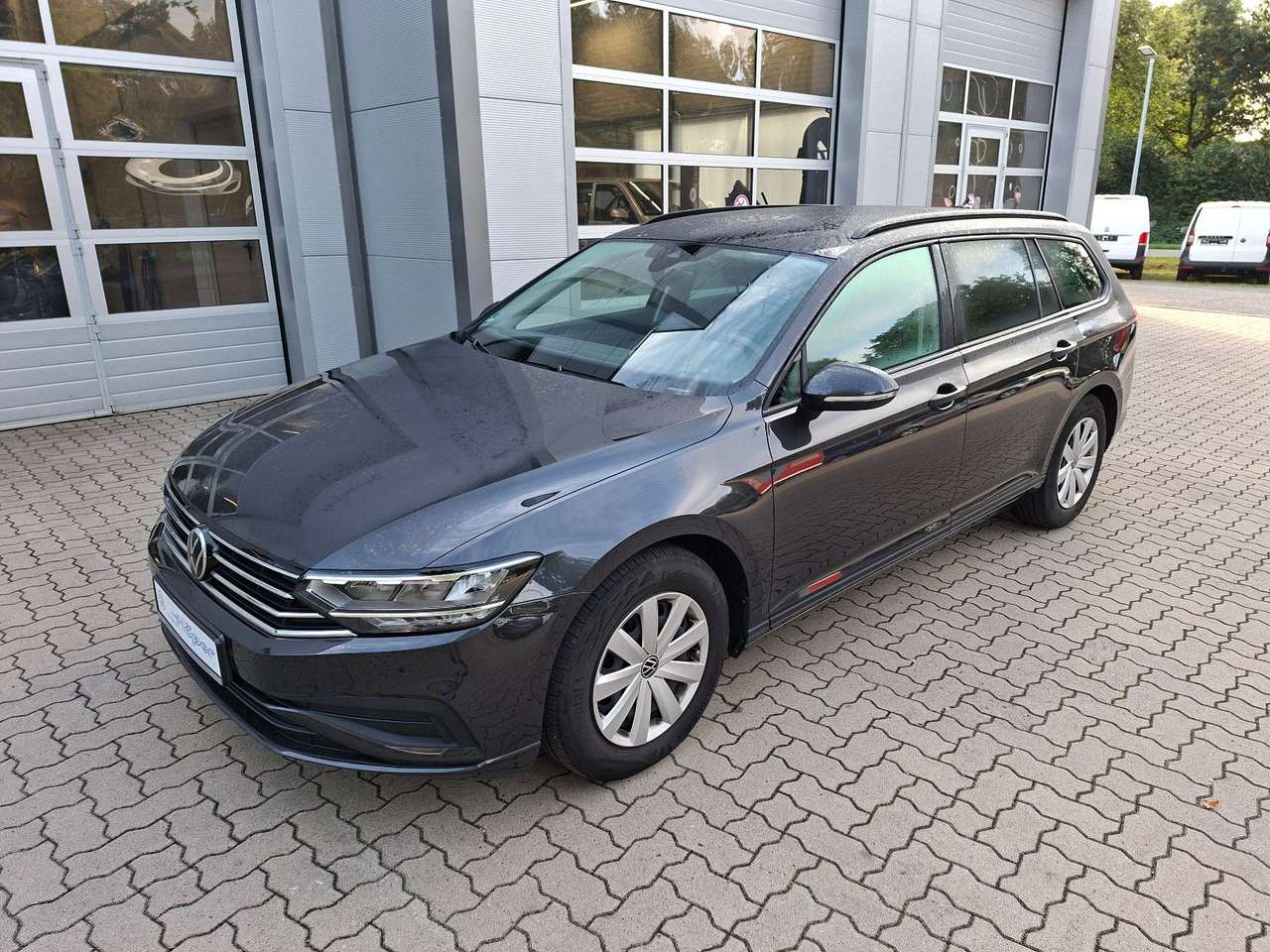 Volkswagen Passat Variant 2022 — 2.0 TDI +KAMERA +NAVI + LED..