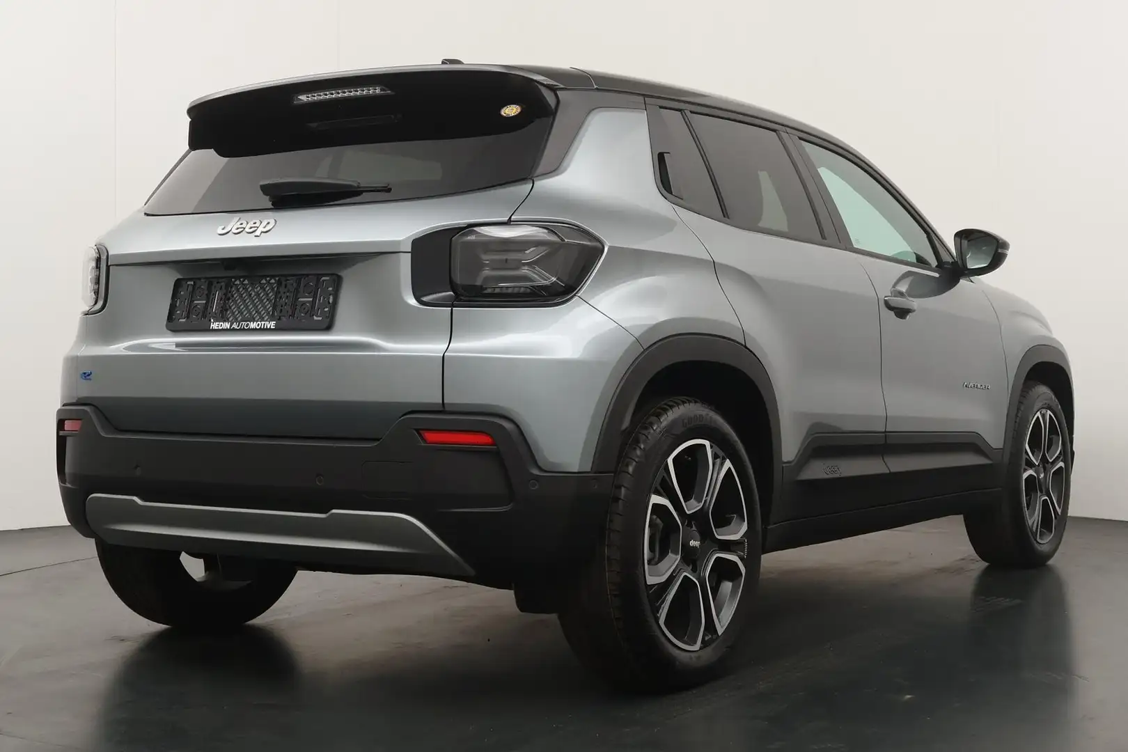 Jeep Avenger Summit 156pk 54 kWh | Parkeer Camera | Adaptieve C Grijs - 2