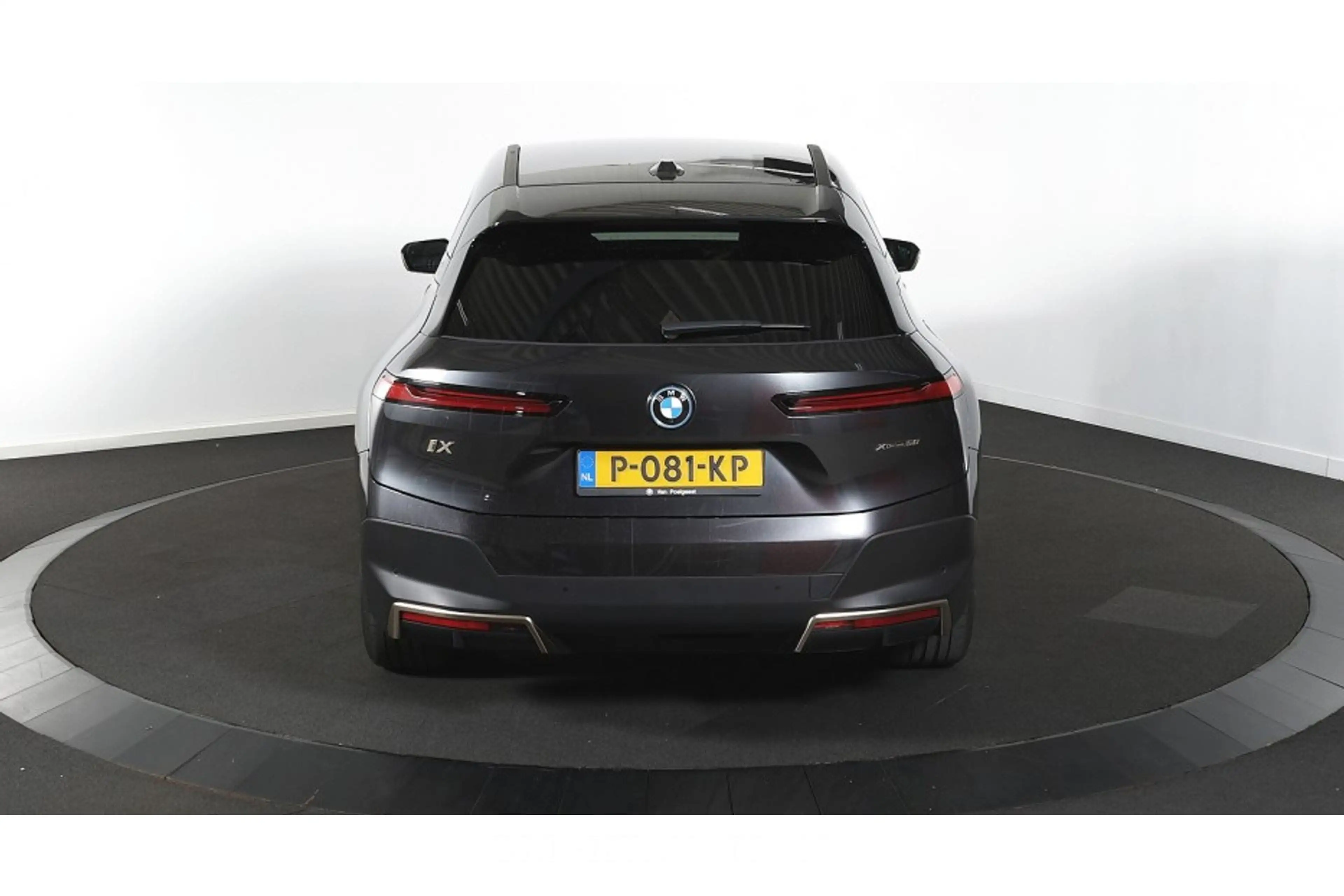 BMW iX xDrive50 High Executive 112 kWh — photo 5