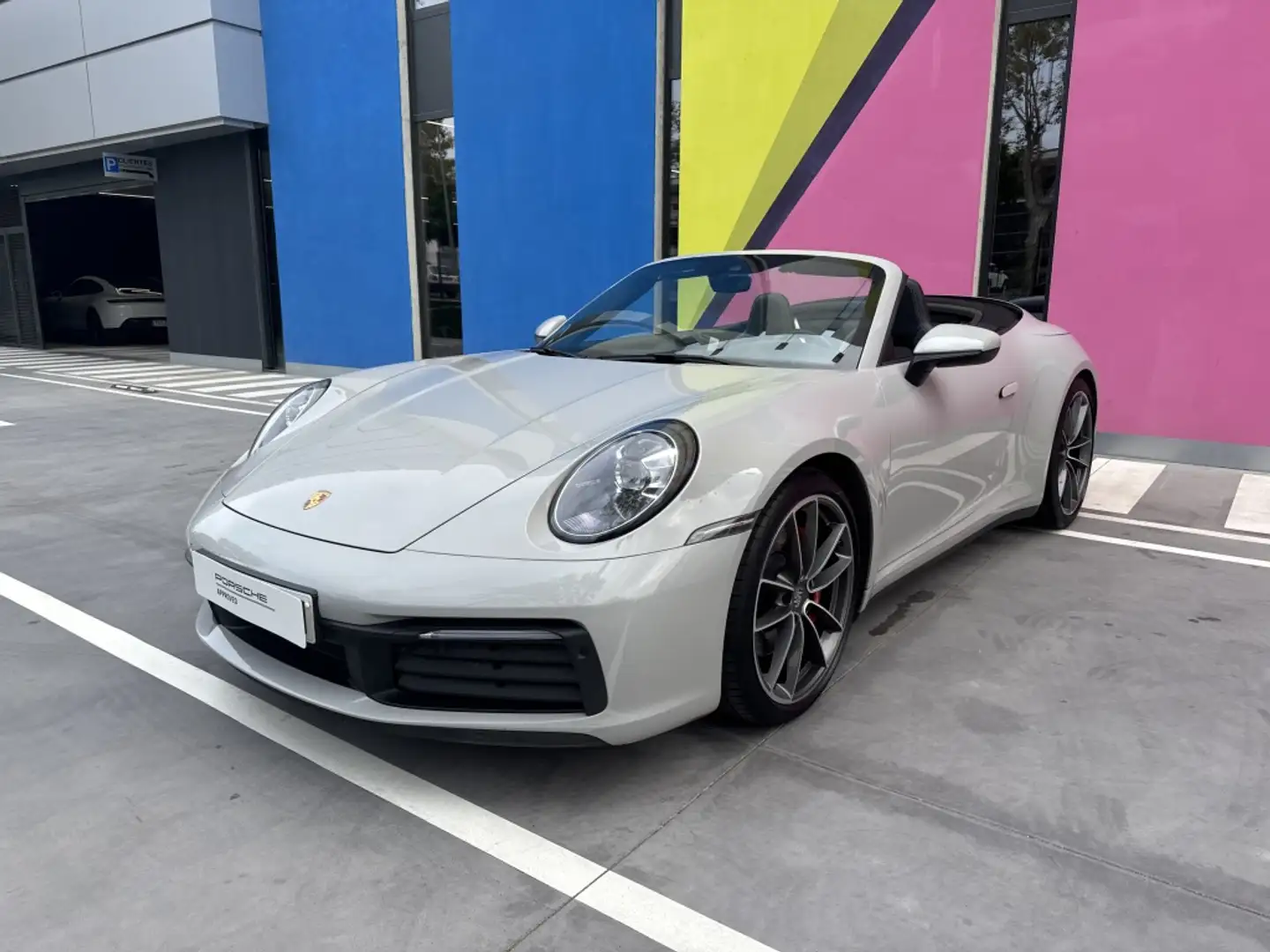 Porsche 992 Carrera S Cabriolet Gris - 1