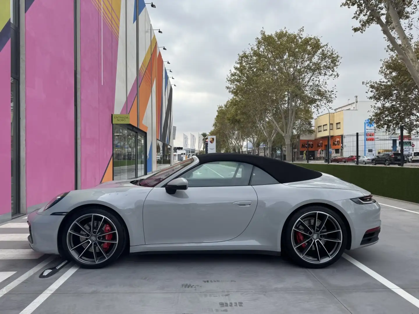 Porsche 992 Carrera S Cabriolet Gris - 2