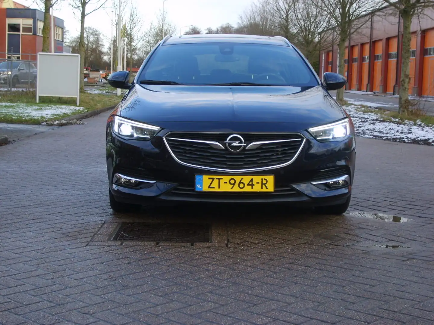 Opel Insignia Sports Tourer 1.5 Turbo Business Executive Panoram Blauw - 2