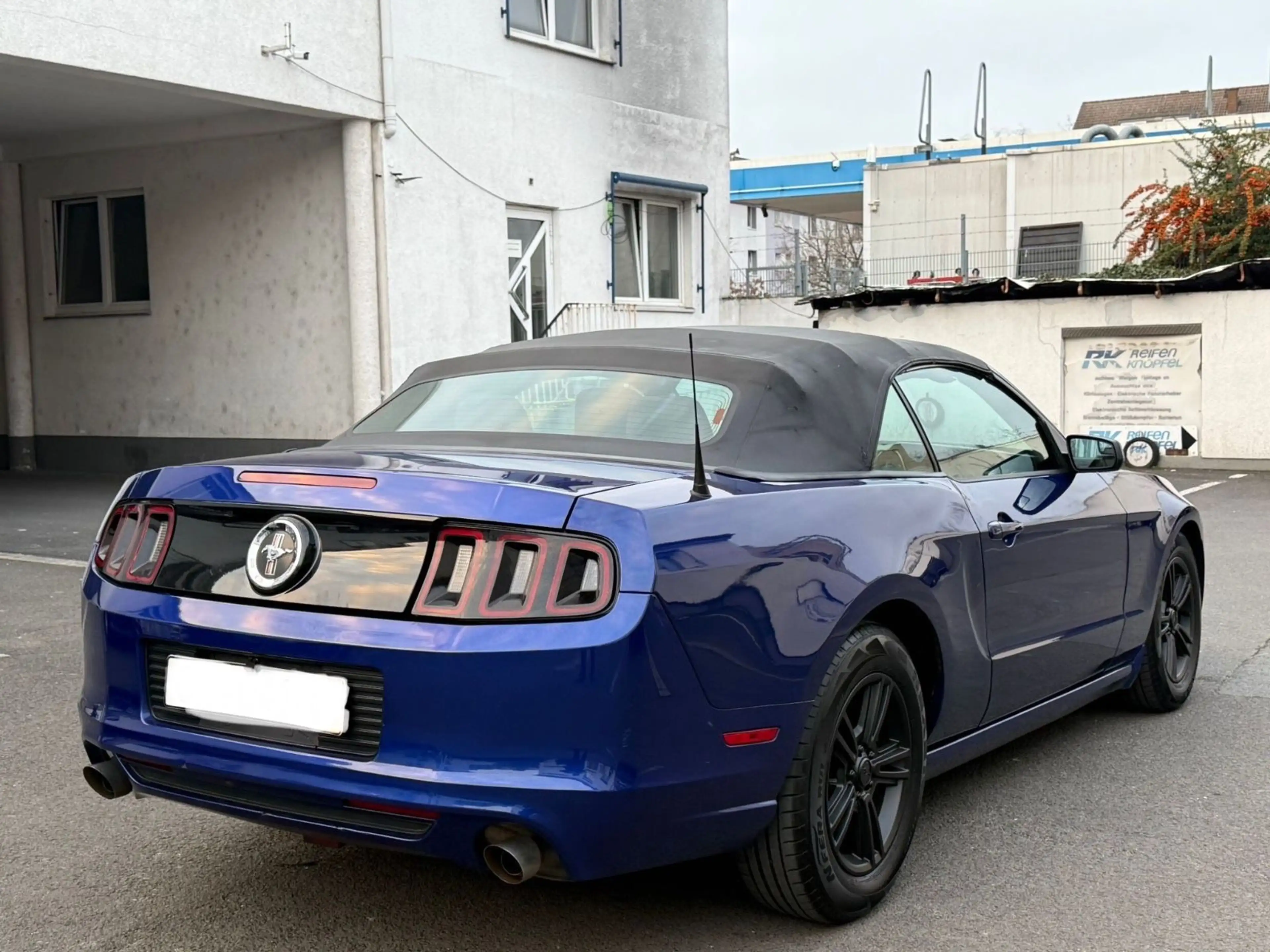 Ford Mustang Cabrio 3.7 Xenon  Alu — photo 6