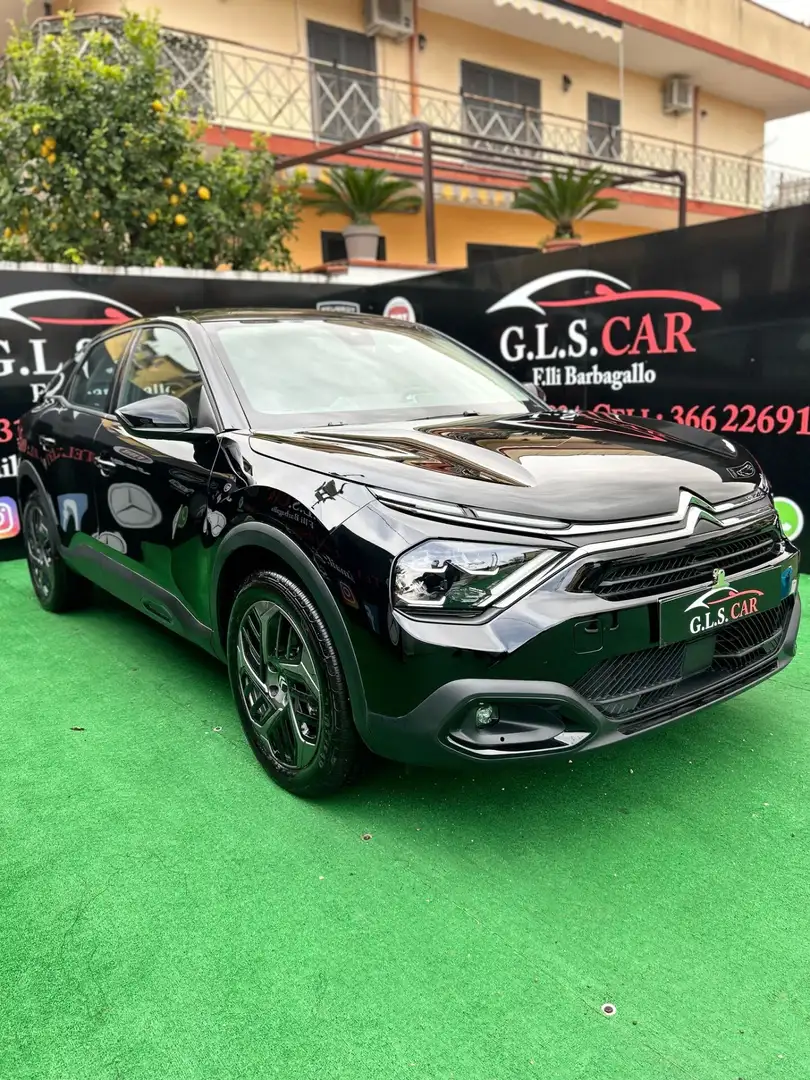 Citroen C4 PureTech 130 S&S Plus Zwart - 1