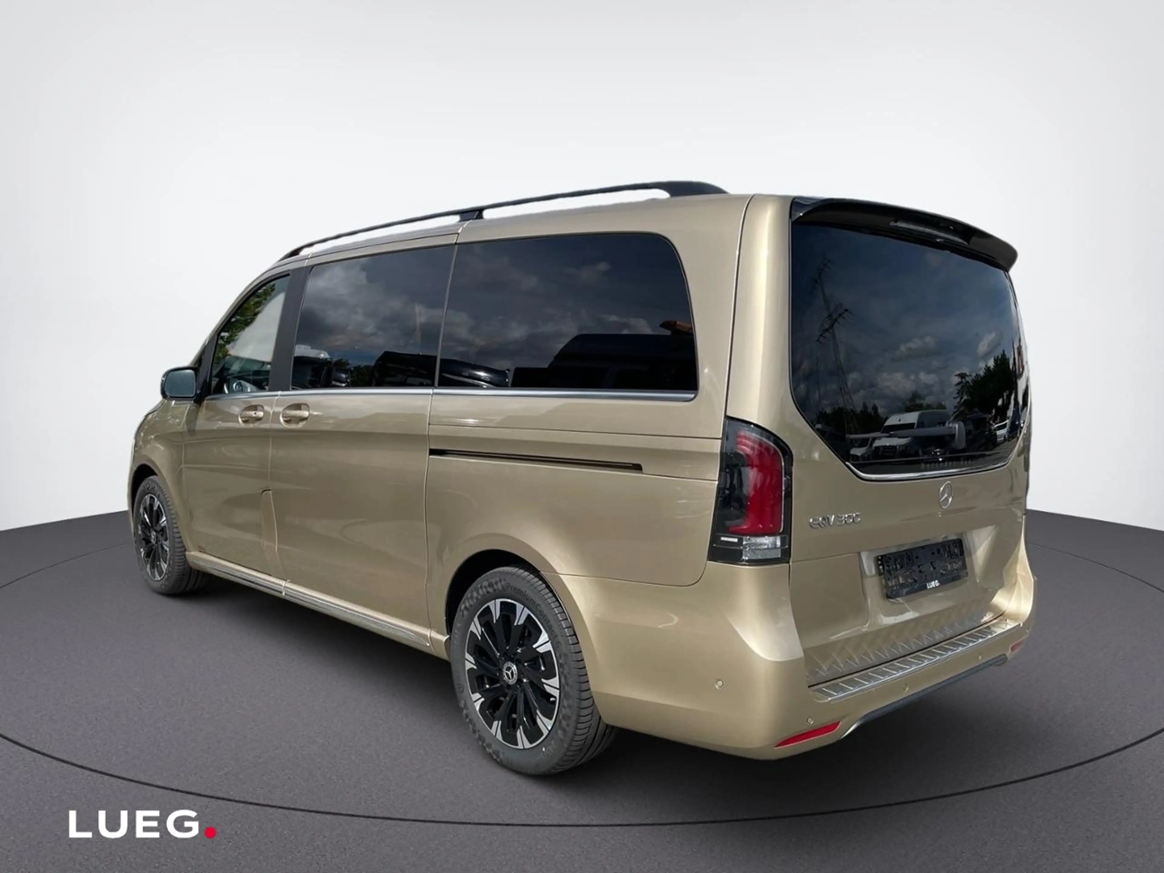 Mercedes-Benz EQV 300 AVANTGARDE Lang Burmester Distronic 360 — photo 4