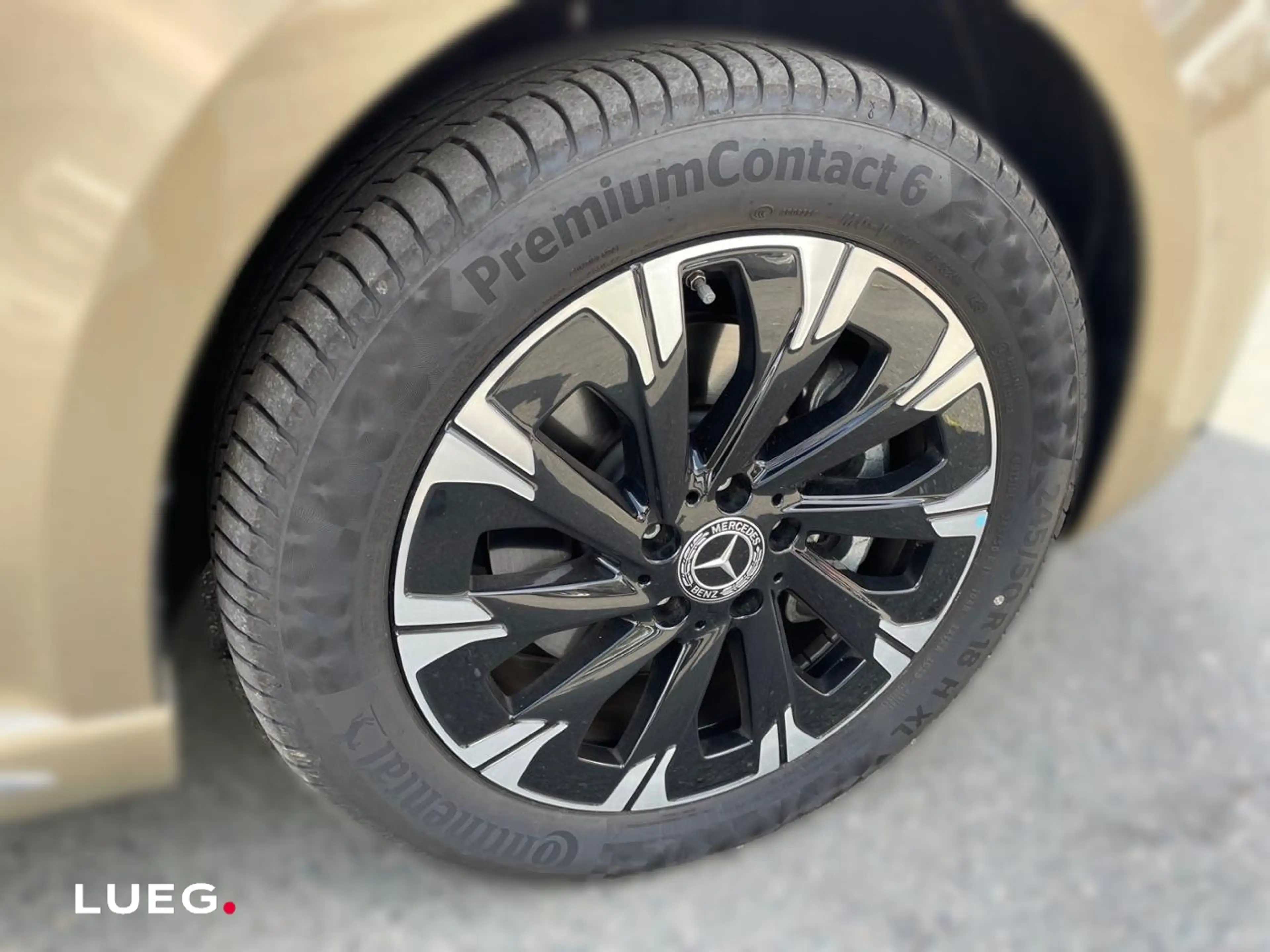 Mercedes-Benz EQV 300 AVANTGARDE Lang Burmester Distronic 360 — photo 8