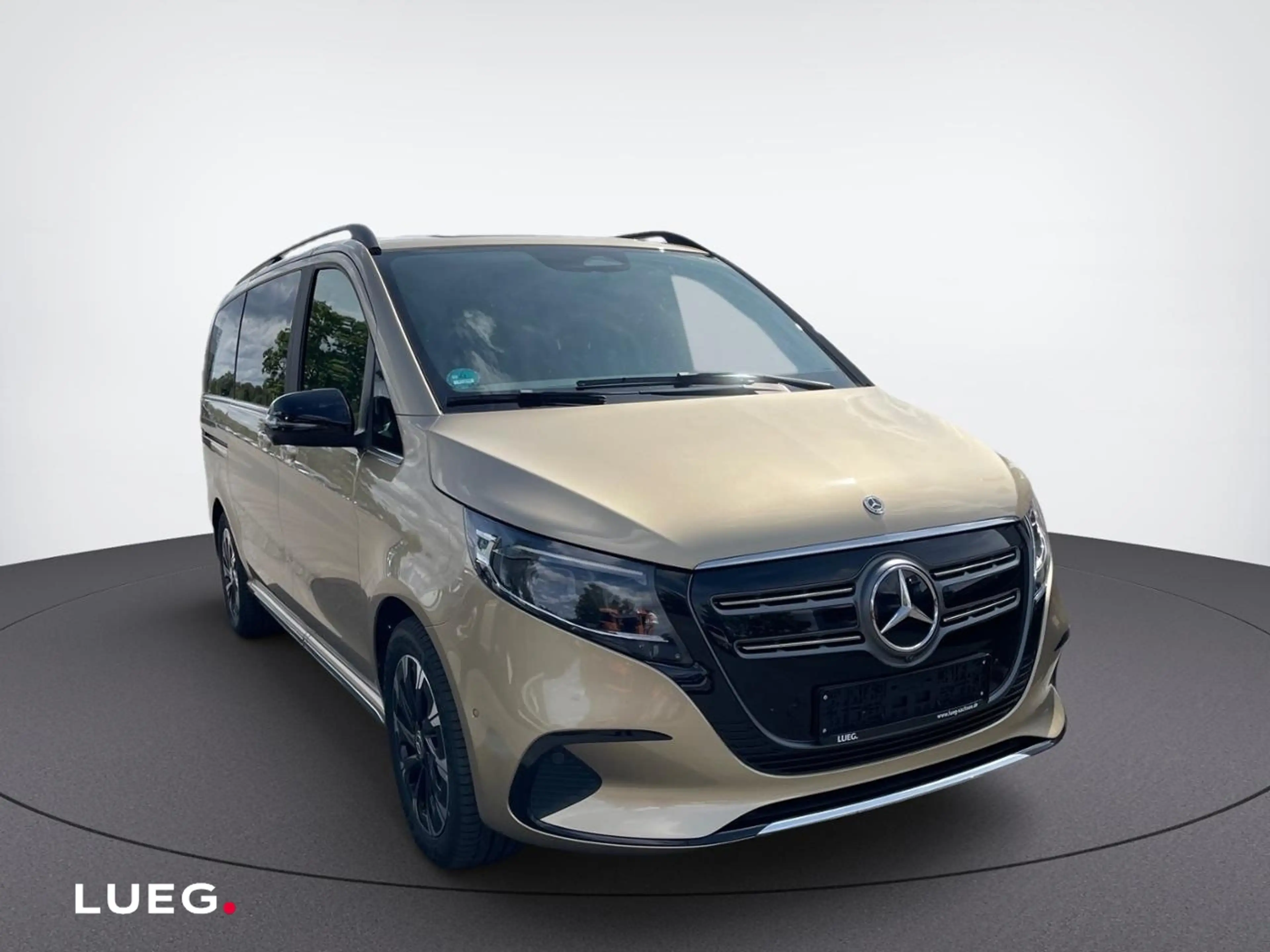 Mercedes-Benz EQV 300 AVANTGARDE Lang Burmester Distronic 360 — photo 7