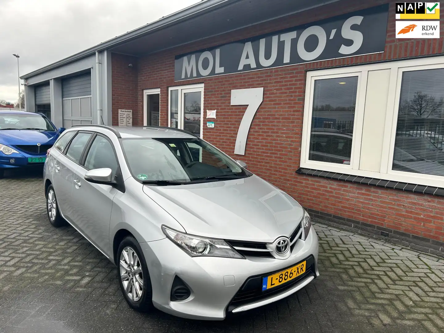 Toyota Auris 1.3 Aspiration , Navigatie , APK 06-2026 Grigio - 1
