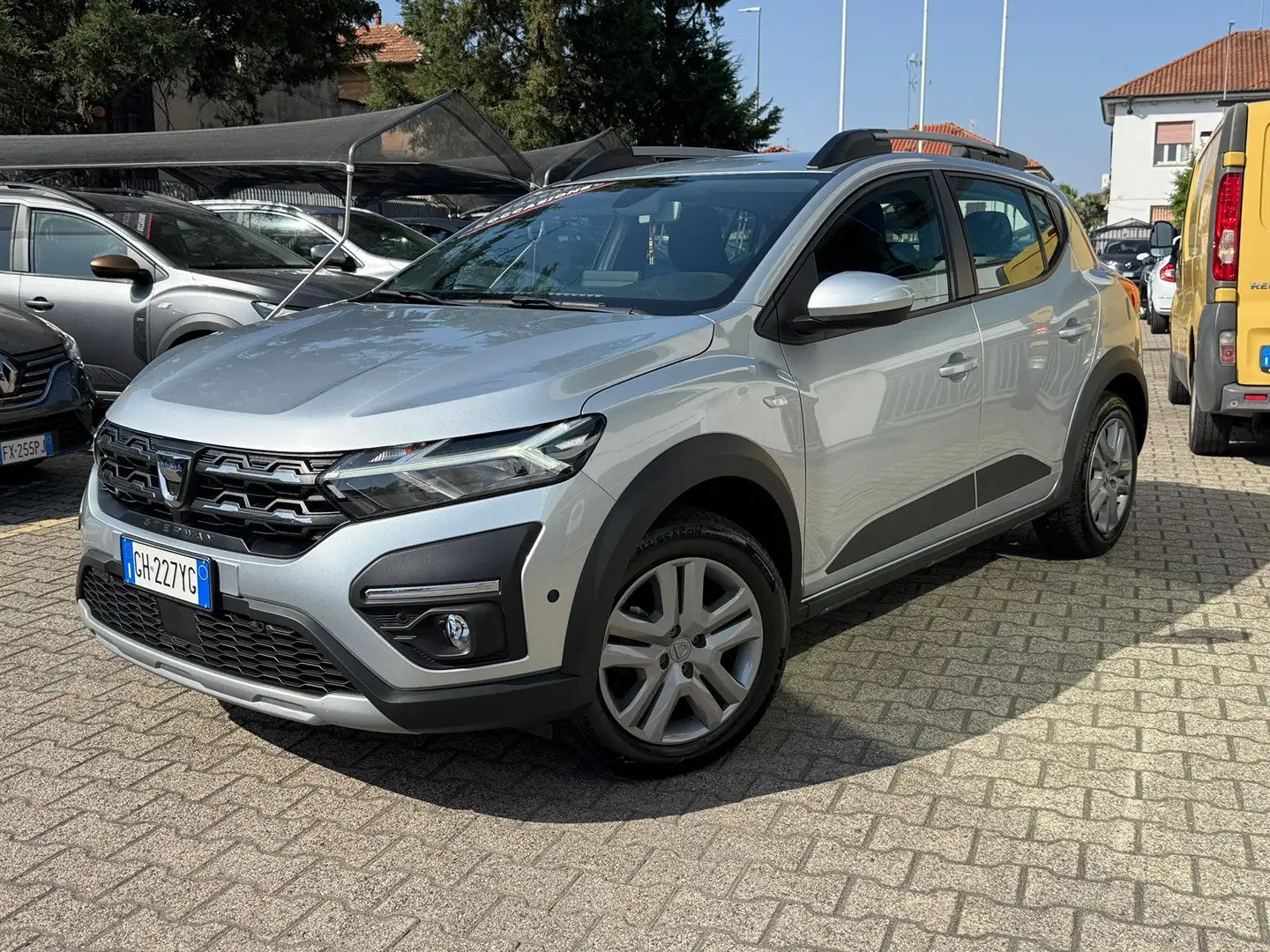 Dacia Sandero Stepway 1.0 tce Comfort Eco-g 100cv Grigio - 2