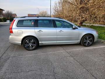 2.0 d3 Momentum 136cv geartronic FL