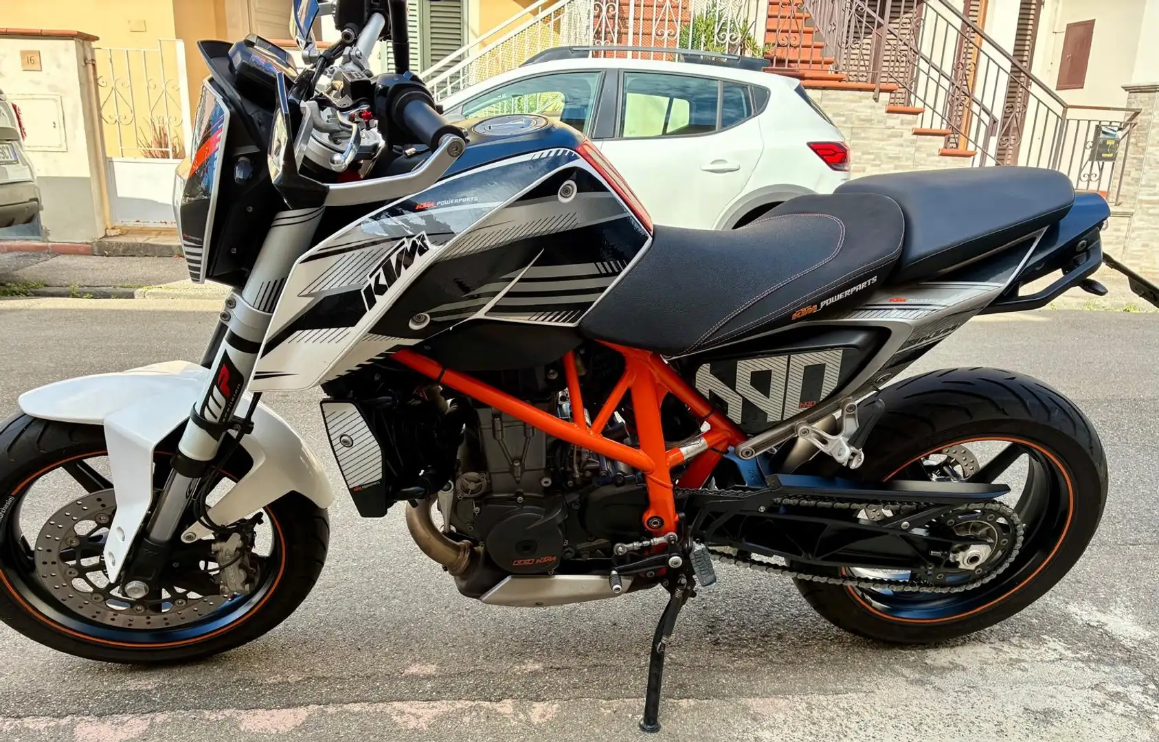 KTM 690 Duke Blanc - 2