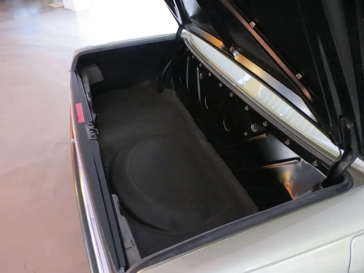 Mercedes-Benz SL 350 - einmaliger Zustand - Alles neu, foto 9