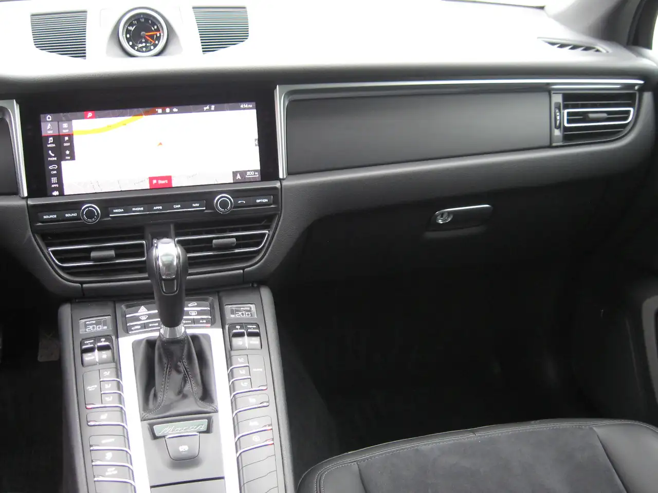 Porsche Macan снимка Porsche Macan