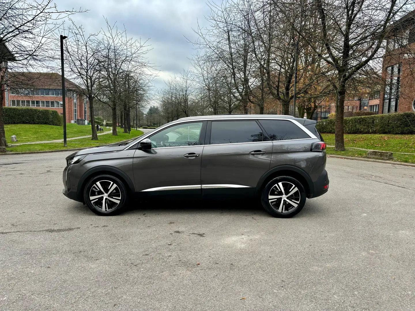 Peugeot 5008 2.0 BlueHDi GT * 7P - PANO - LED - CAMERA - NAVI * Grau - 1