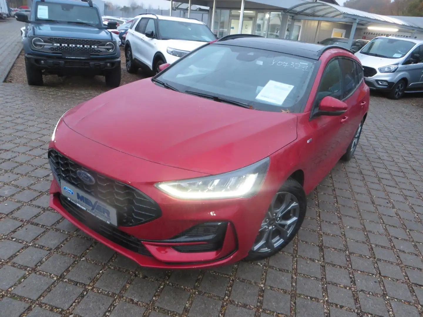 Ford Focus Turnier ST-Line X , Automatik Rood - 1
