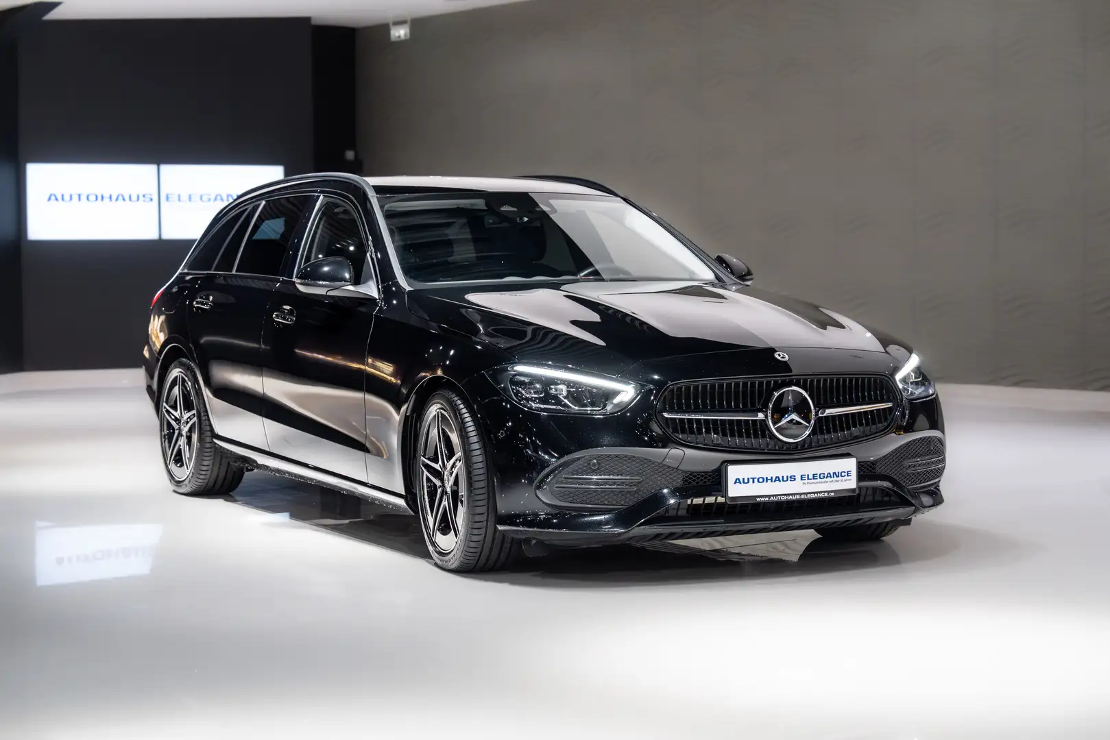 Mercedes-Benz C 300 T d*NIGHT-PAKET*1.HAND*KAMERA*NAVI*LED* Noir - 2